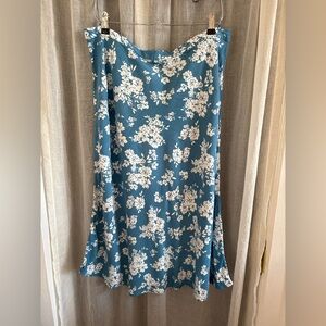 Old Navy Blue and White Floral Skirt Women's XL